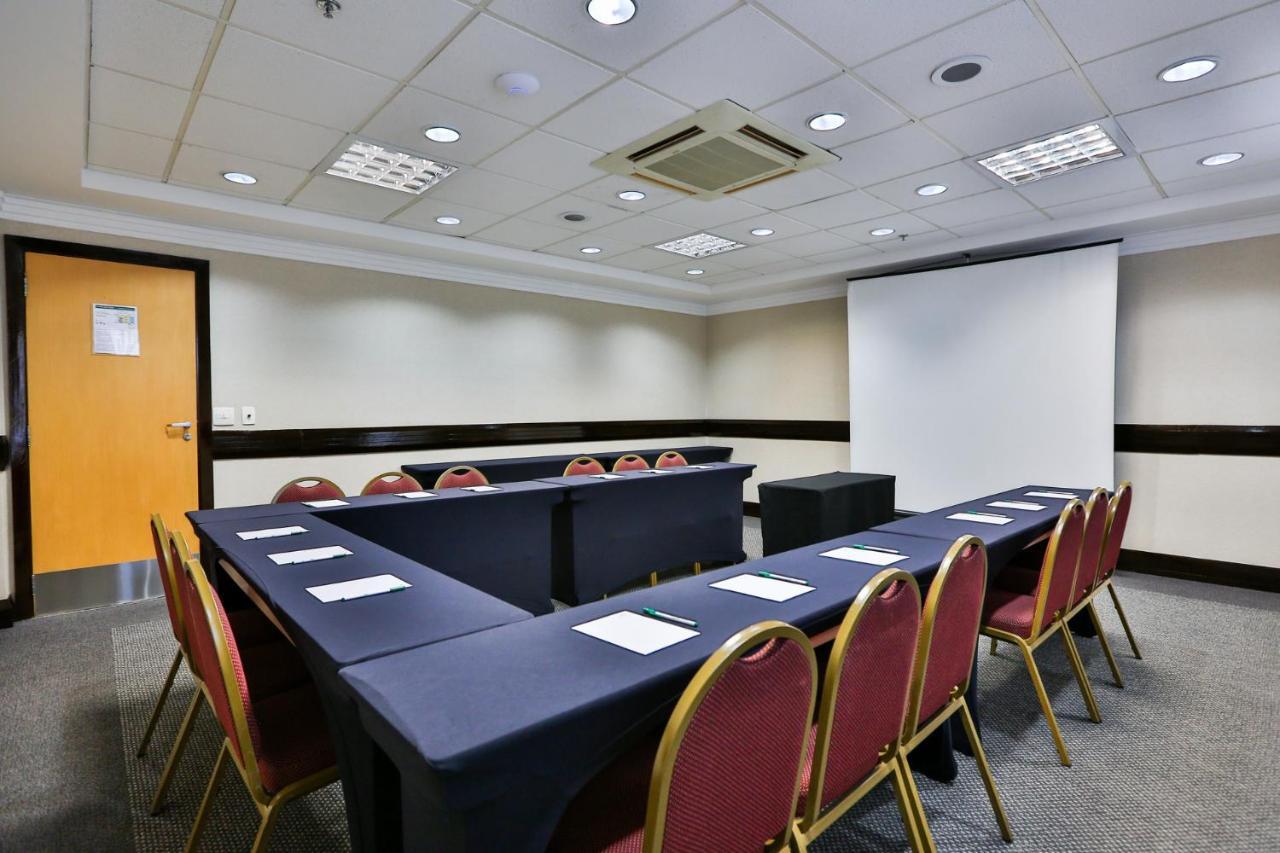 Transamerica Executive โซโรกาบา ภายนอก รูปภาพ